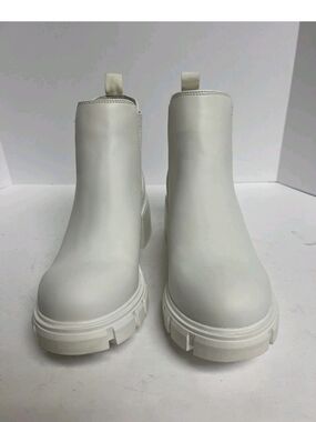 Steve Madden White Leather Ankle Boot
